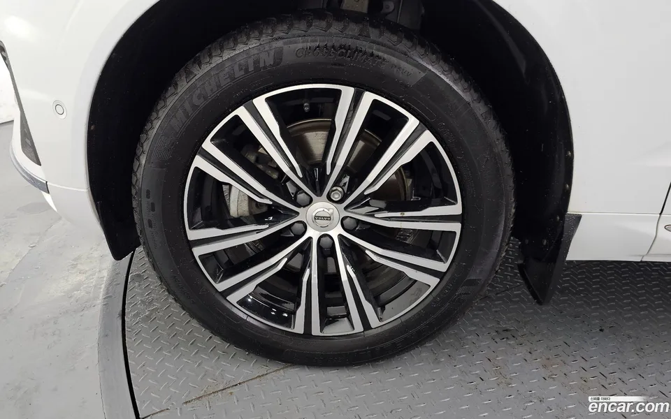 Volvo XC60 B5 2022 — миниатюра 5