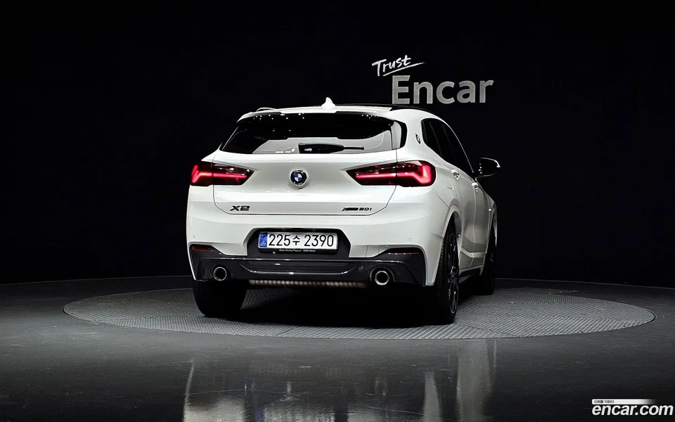 BMW X2 xDrive20i M 2023 — миниатюра 4