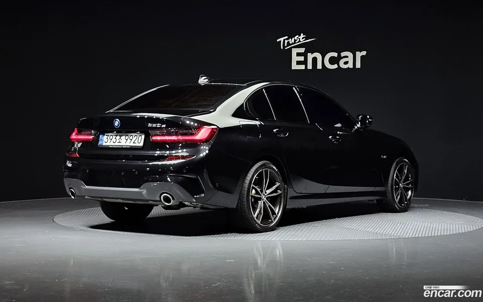 BMW 3 Series 320e M 2022 — миниатюра 2