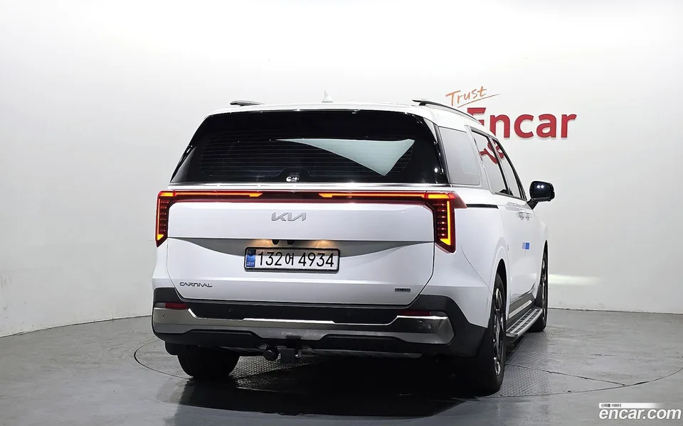 Kia Carnival HEV 9 2025 — миниатюра 4