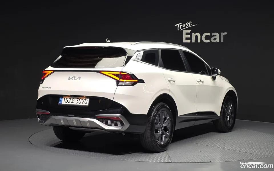 Kia Sportage 1.6 2WD 2022 — миниатюра 2