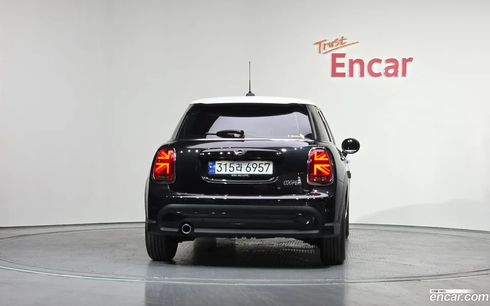 MINI Cooper 5 2023 — миниатюра 4