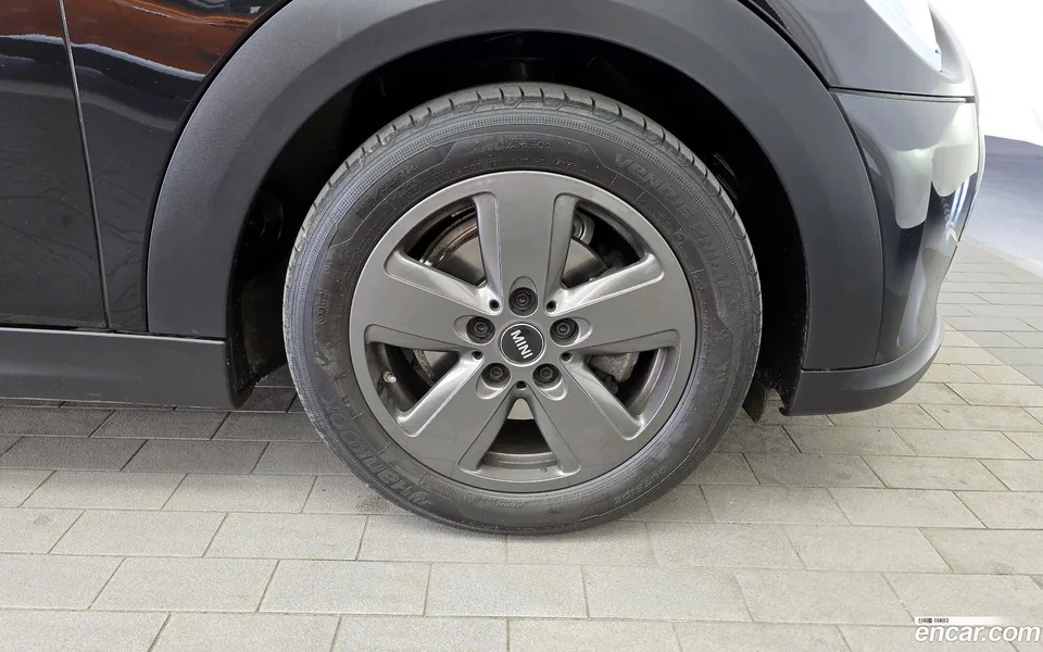 MINI Cooper 5 2023 — миниатюра 5