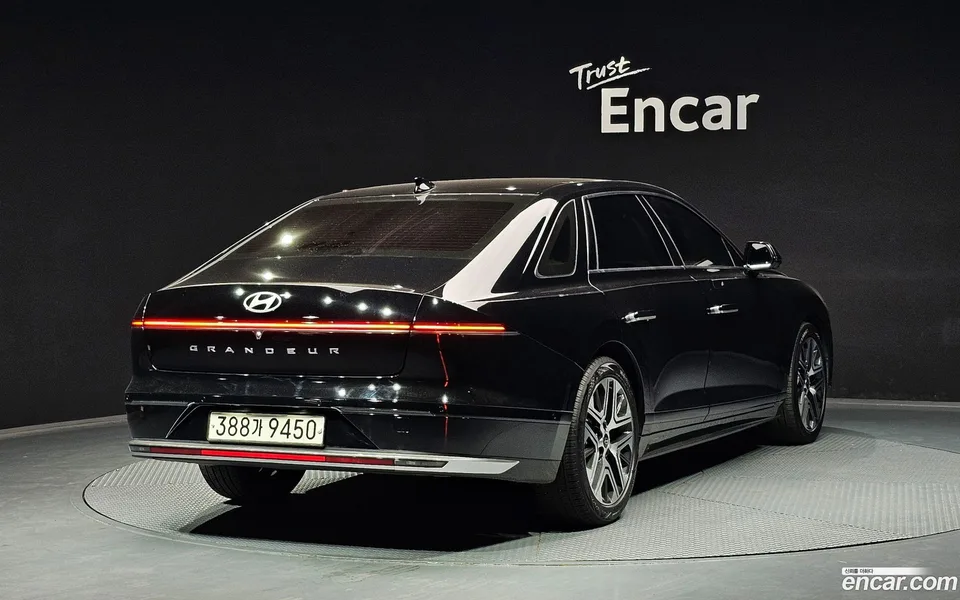 Hyundai Grandeur 2.5 2WD 2023 — миниатюра 2