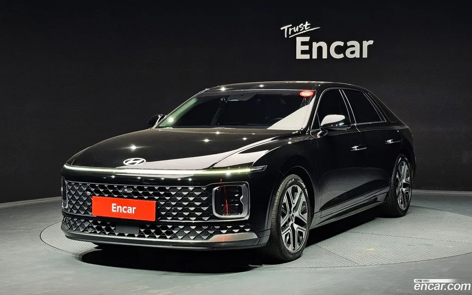 Hyundai Grandeur 2.5 2WD 2023 — фото 1, купить с доставкой в Москву