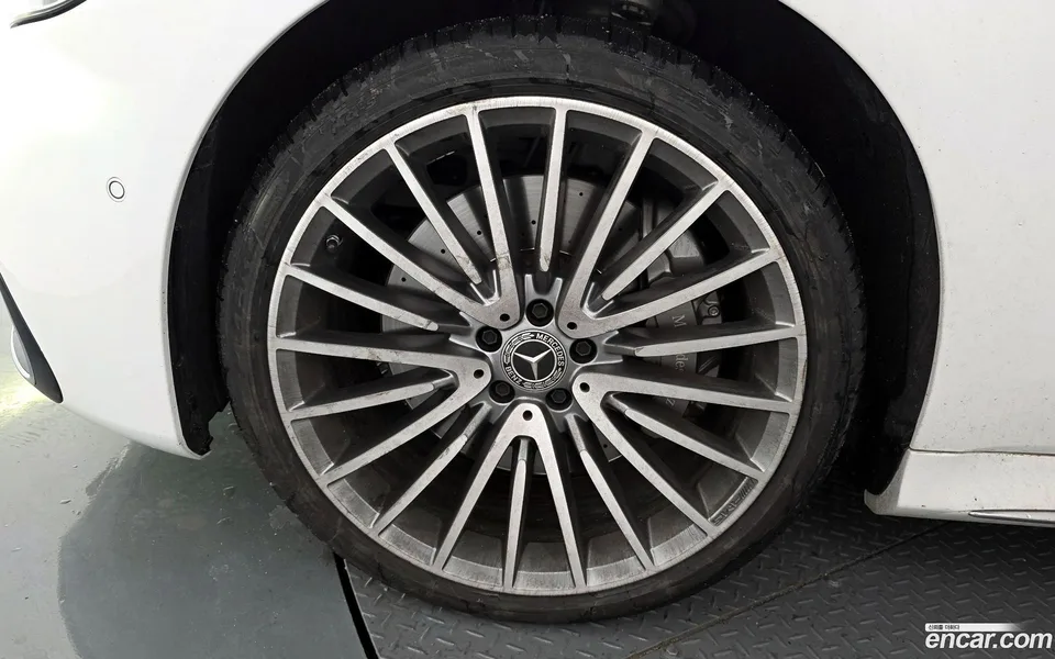 Mercedes-Benz S-Class S500L 4MATIC 2024 — миниатюра 5