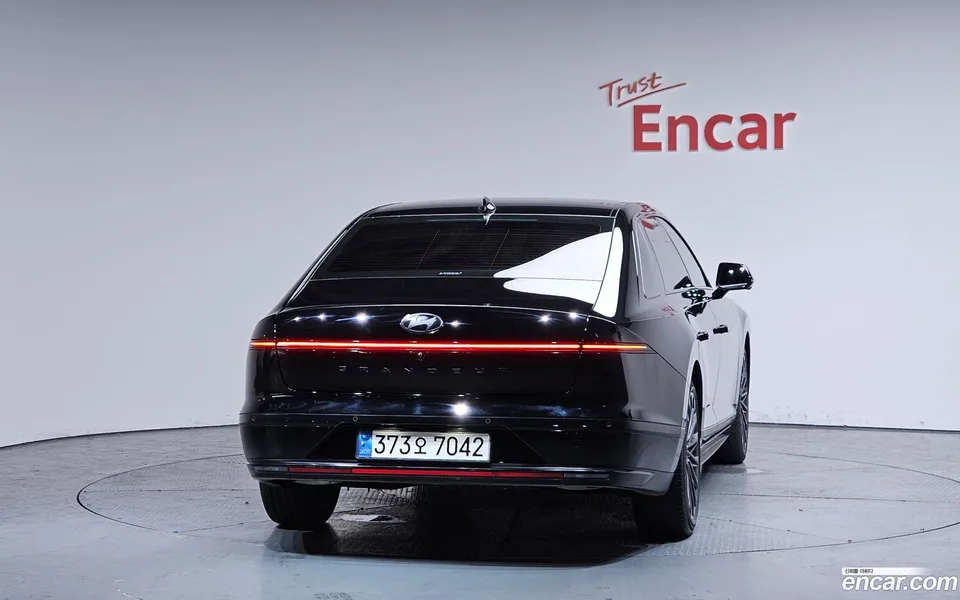 Hyundai Grandeur Hybrid 2024 — миниатюра 4