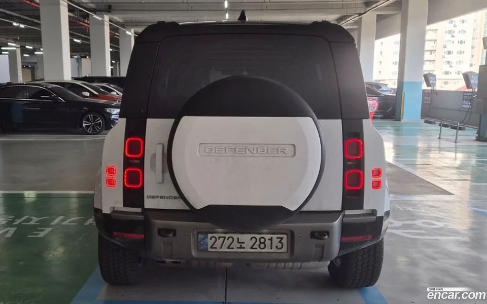 Land Rover Defender 110 D250 X- SE 2025 — миниатюра 4