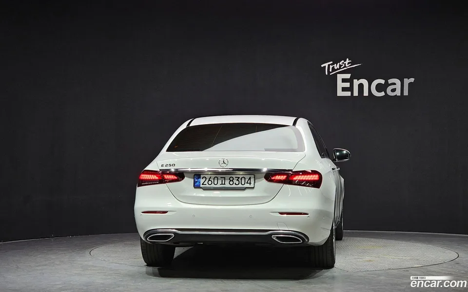 Mercedes-Benz E-Class E250 2022 — миниатюра 4