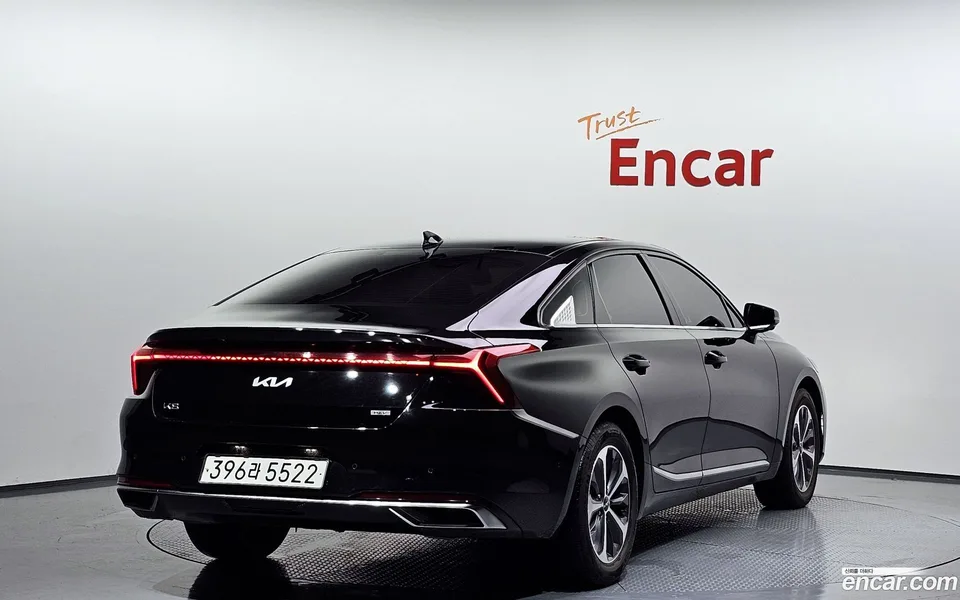 Kia K8 Hybrid 2022 — миниатюра 2