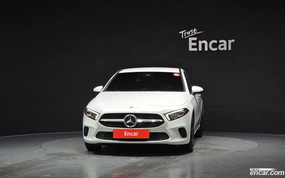 Mercedes-Benz A-Class A220 2022 — миниатюра 3