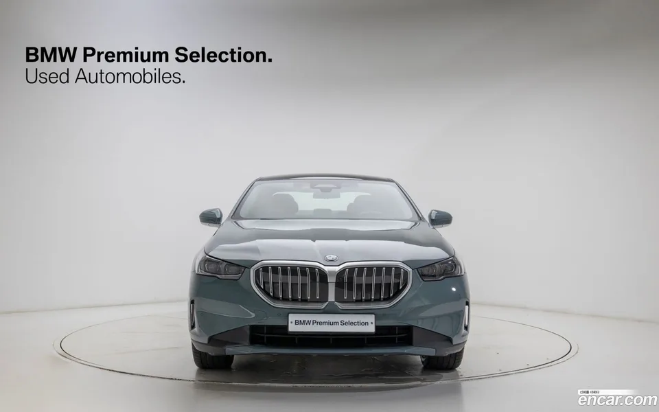 BMW 5 Series 530i xDrive 2025 — миниатюра 3