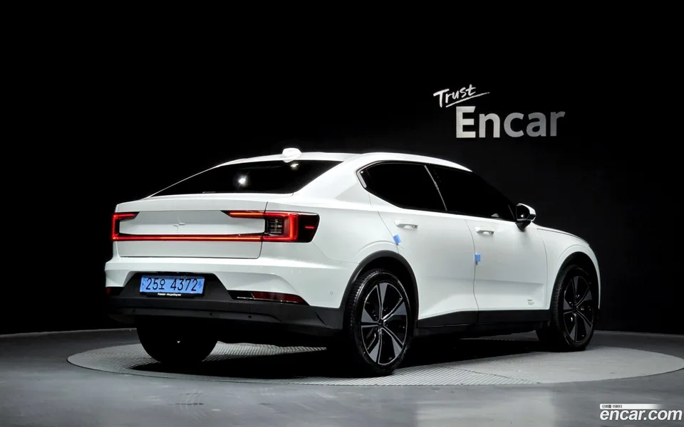 Polestar Polestar 2 2022 — миниатюра 2