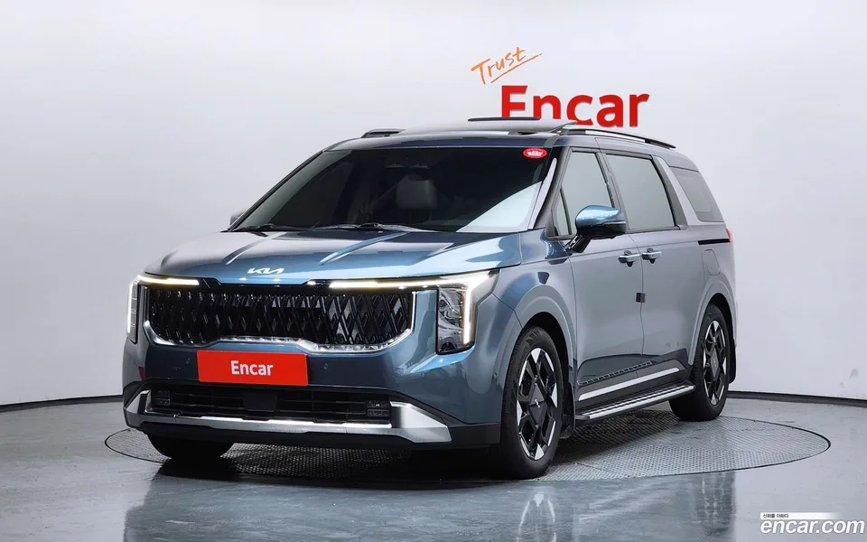 Kia Carnival 9 2023 — фото 1, купить с доставкой в Москву