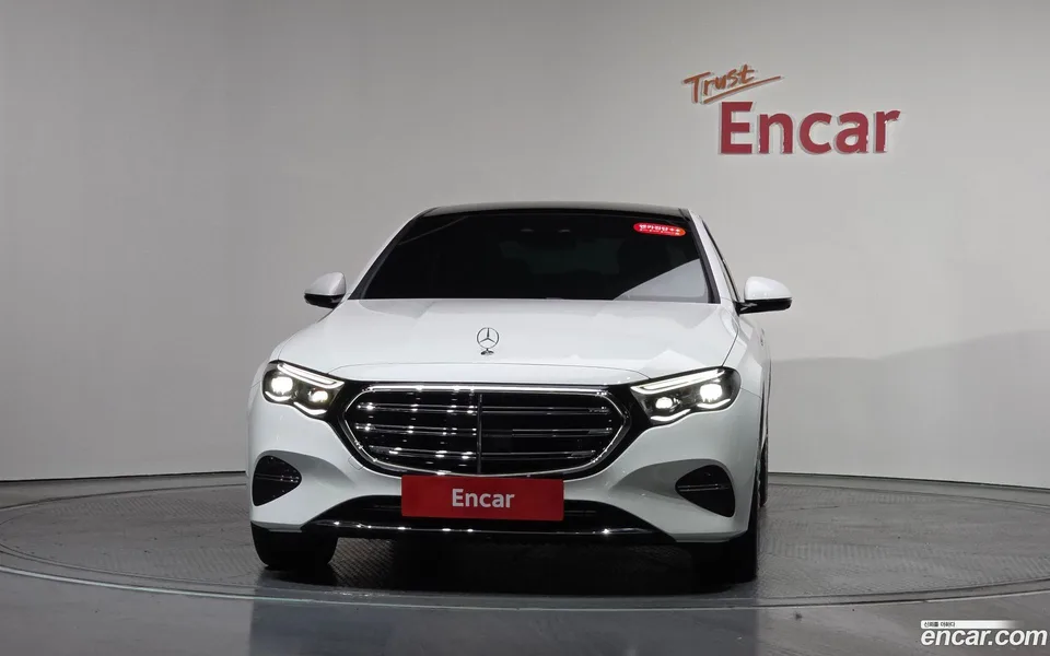 Mercedes-Benz E-Class E450 4MATIC 2024 — миниатюра 3