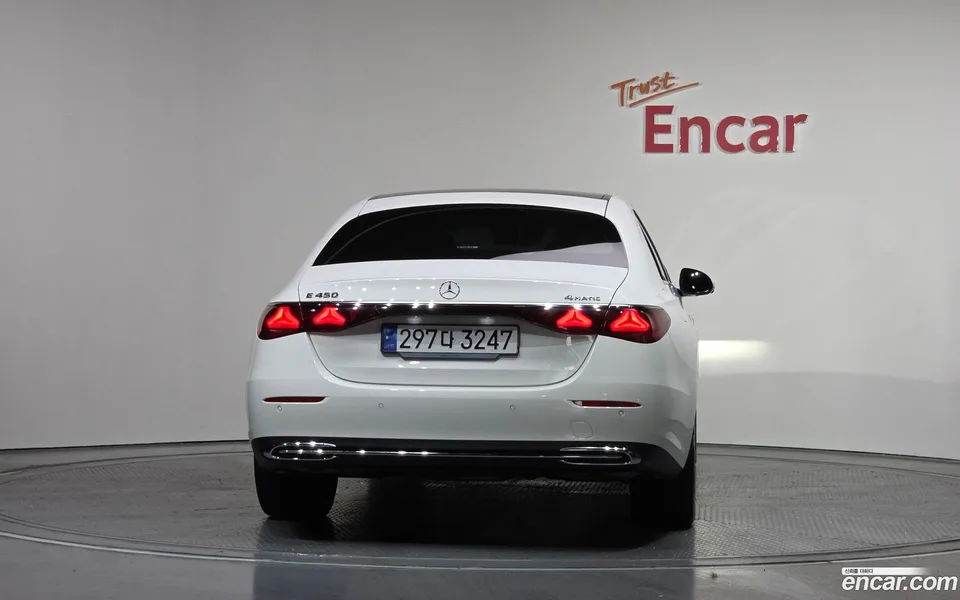 Mercedes-Benz E-Class E450 4MATIC 2024 — миниатюра 4
