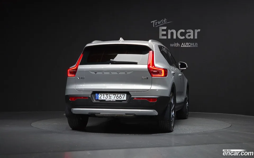 Volvo XC40 B4 2024 — миниатюра 4