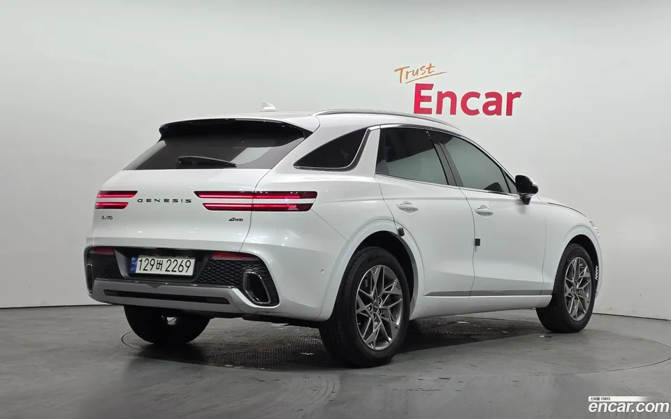 Genesis GV70 3.5T AWD 2023 — миниатюра 2