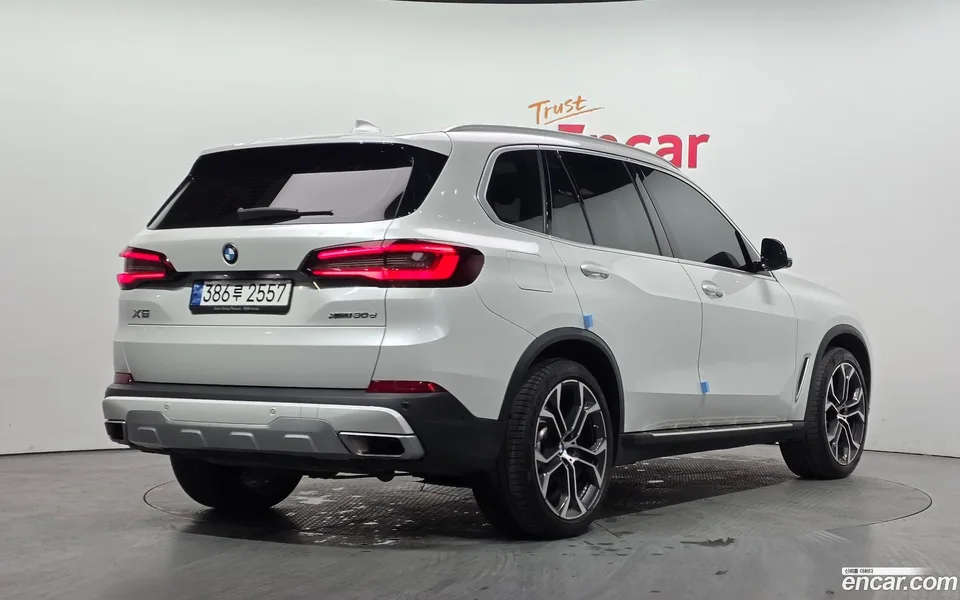 BMW X5 xDrive 30d xLine 2023 — миниатюра 2