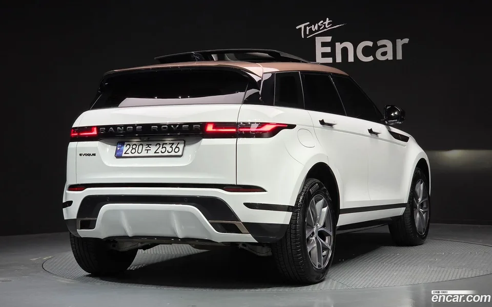 Land Rover Range Rover Evoque P250 SE 2024 — миниатюра 2
