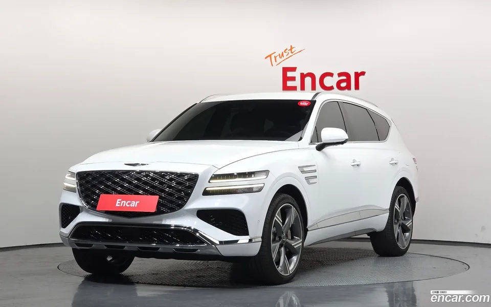 Genesis GV80 2.5T 2WD 2024 — фото 1, купить с доставкой в Москву