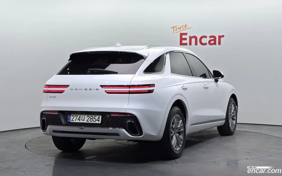 Genesis GV70 2.5T 2WD 2022 — миниатюра 2