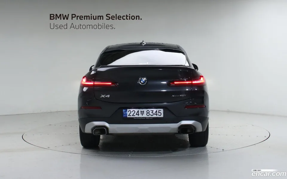 BMW X4 xDrive20i xLine 2023 — миниатюра 3