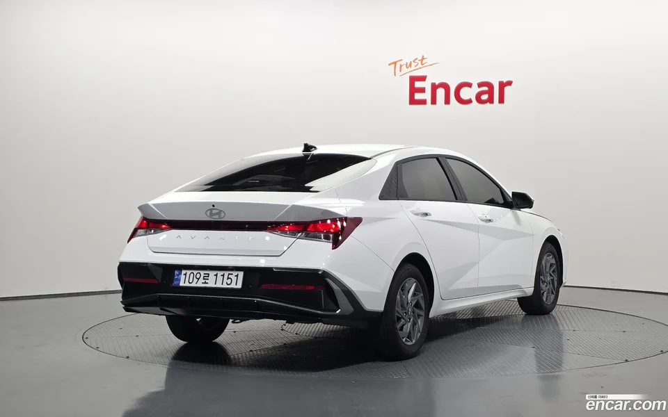 Hyundai Avante CN7 1.6 2023 — миниатюра 2