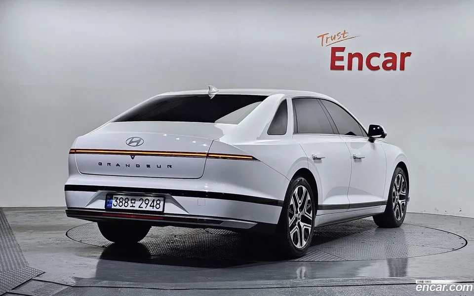 Hyundai Grandeur 3.5 2WD 2023 — миниатюра 2