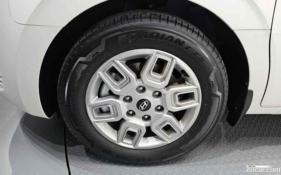 Hyundai Staria 3 2025 — миниатюра 5