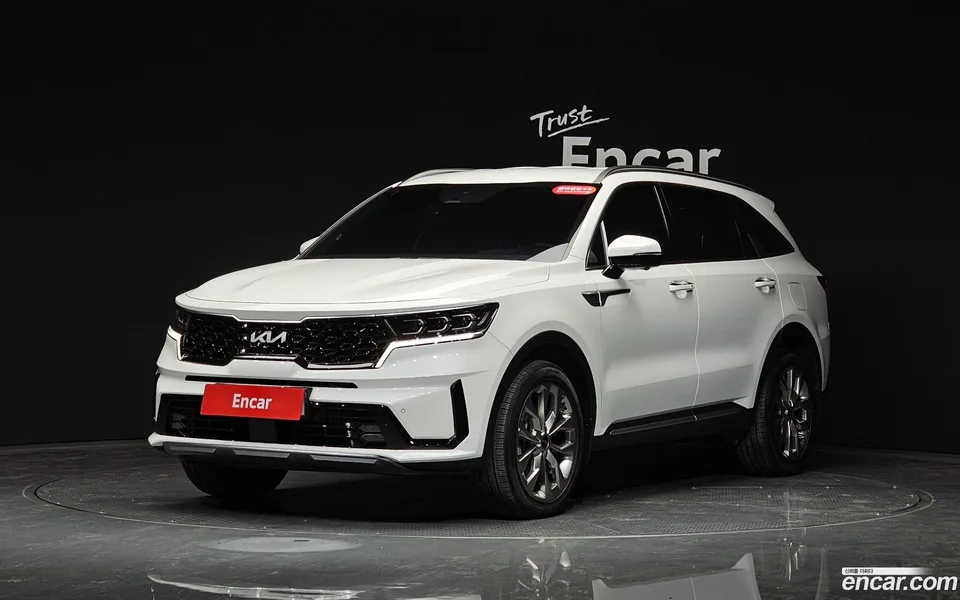 Kia Sorento 2.5T 2WD 2023 — фото 1, купить с доставкой в Москву