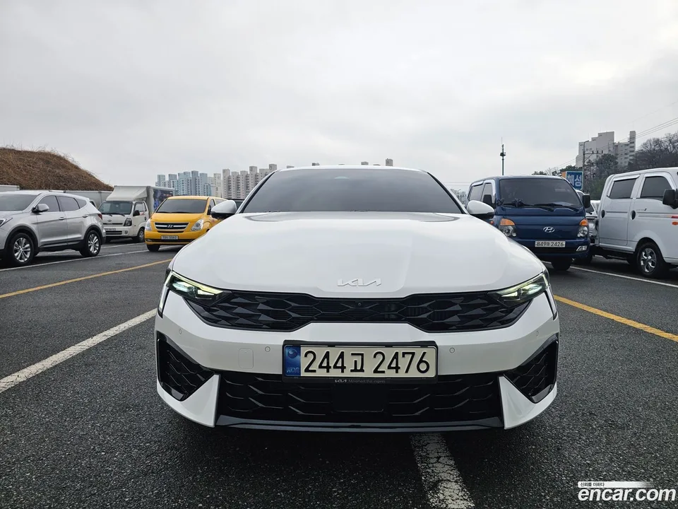 Kia K5 1.6 2023 — миниатюра 2