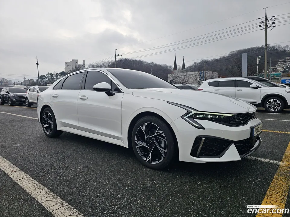 Kia K5 1.6 2023 — миниатюра 3