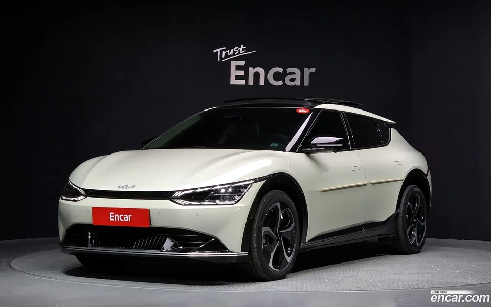 Kia EV6 2022 — фото 1, купить с доставкой в Москву