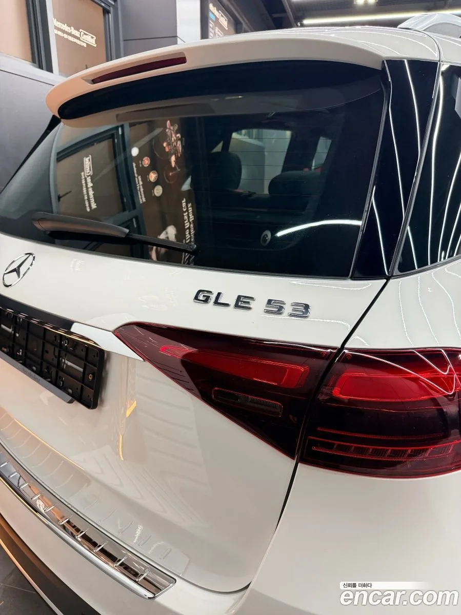 Mercedes-Benz GLE-Class AMG GLE53 4MATIC+ 2025 — миниатюра 4
