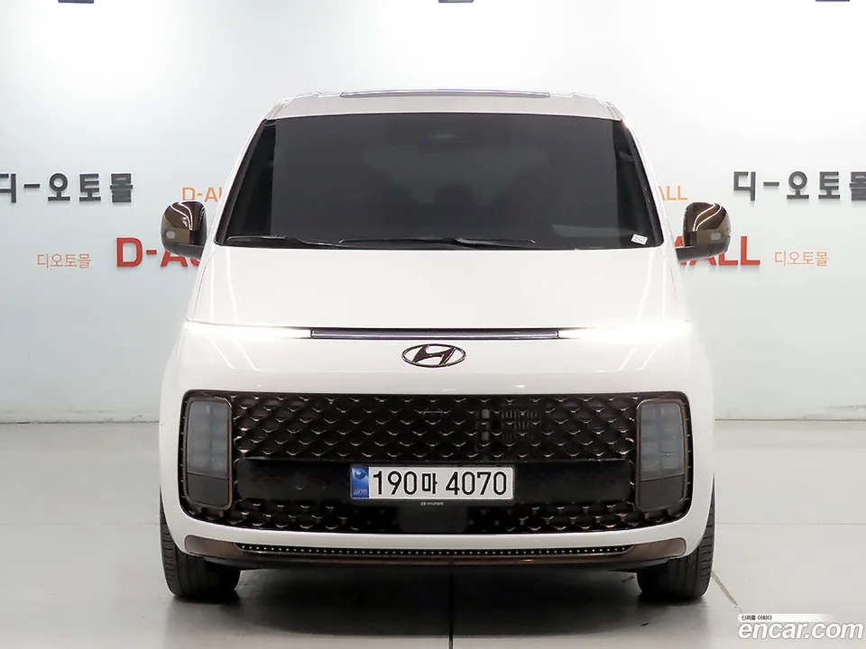 Hyundai Staria 4WD 9 2024 — миниатюра 2
