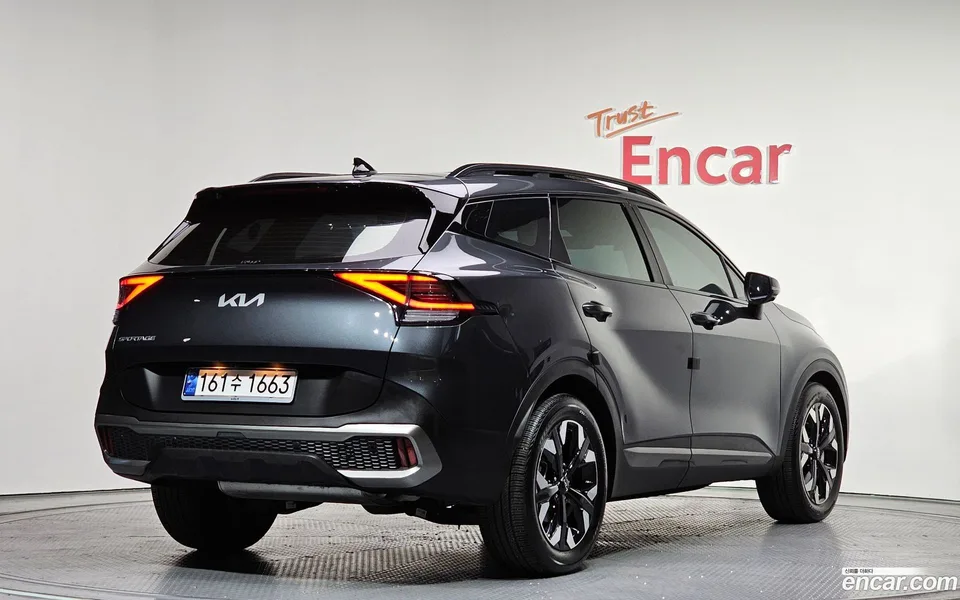 Kia Sportage 1.6 2WD 2023 — миниатюра 2