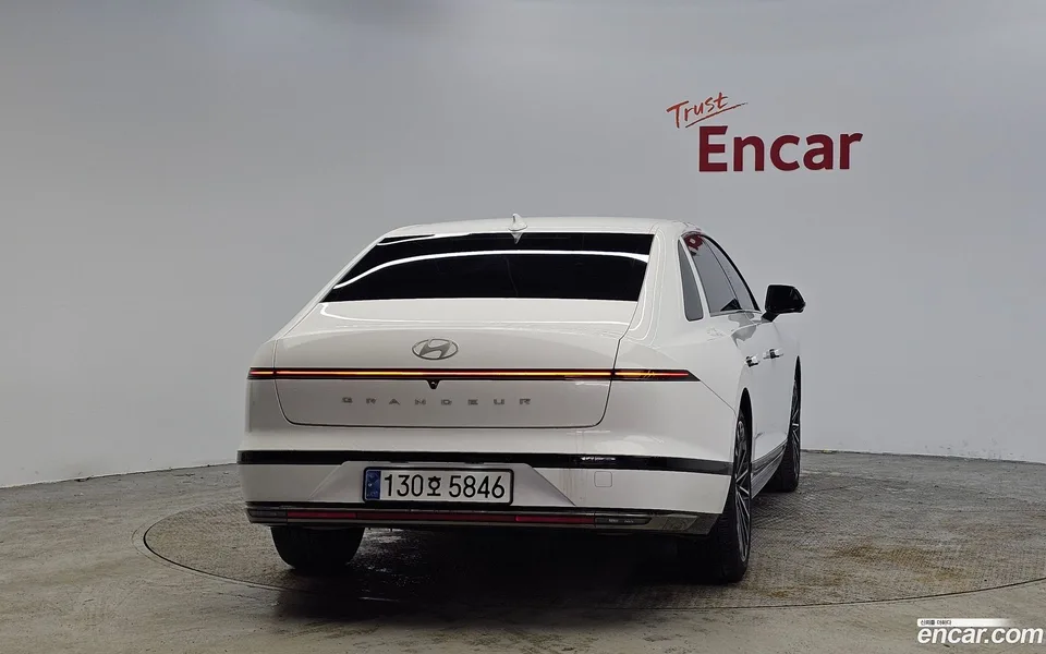 Hyundai Grandeur Hybrid 2023 — миниатюра 4