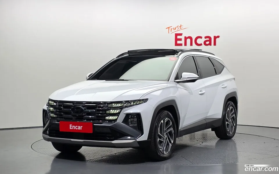 Hyundai Tucson Hybrid NX4 HEV 1.6 2WD 2024 — фото 1, купить с доставкой в Москву