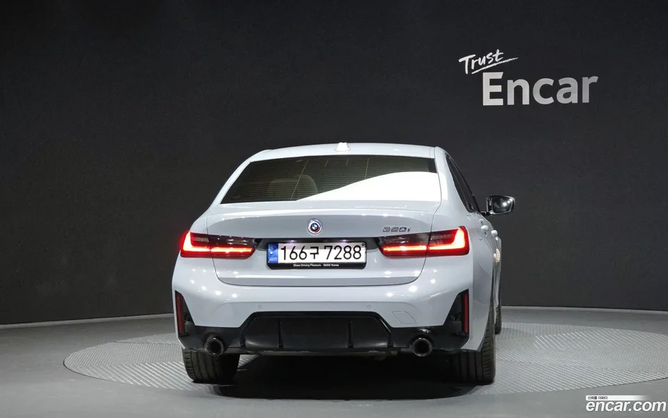 BMW 3 Series 320i M 2022 — миниатюра 4