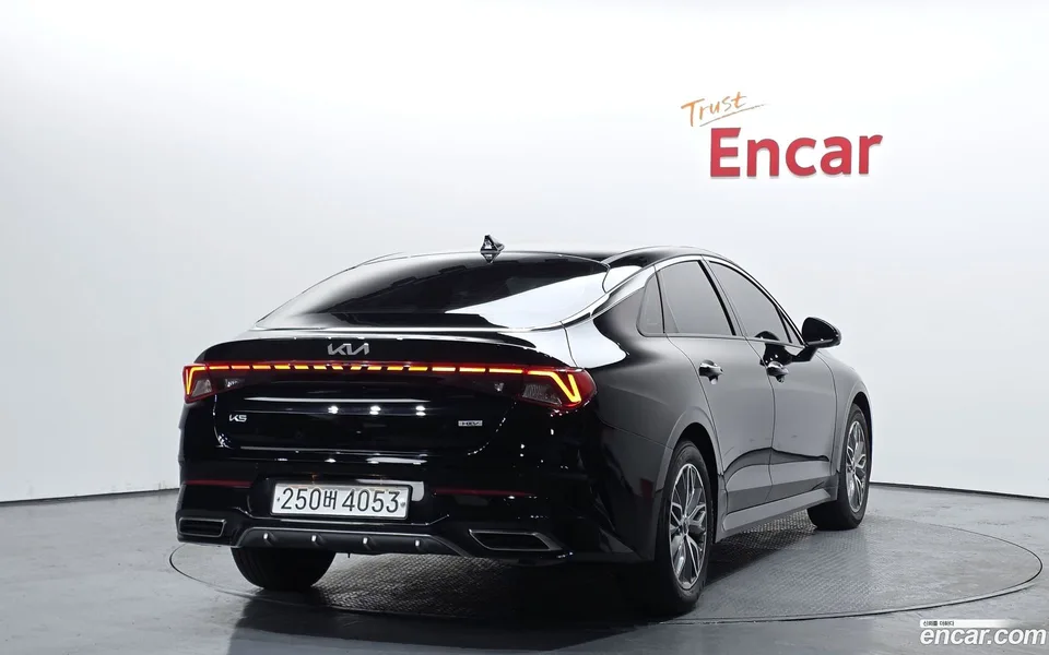 Kia K5 Hybrid 2022 — миниатюра 2