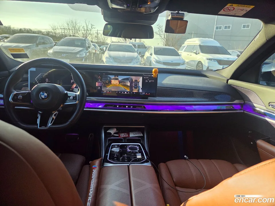 BMW 7 Series 740i xDrive M 2023 — миниатюра 5