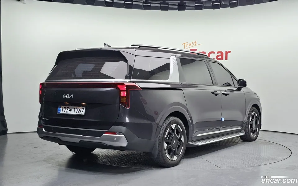 Kia Carnival 9 2023 — миниатюра 2