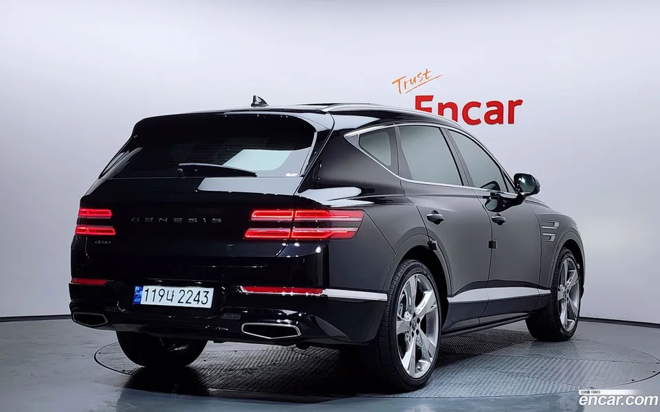 Genesis GV80 2.5T 2WD 2023 — миниатюра 2