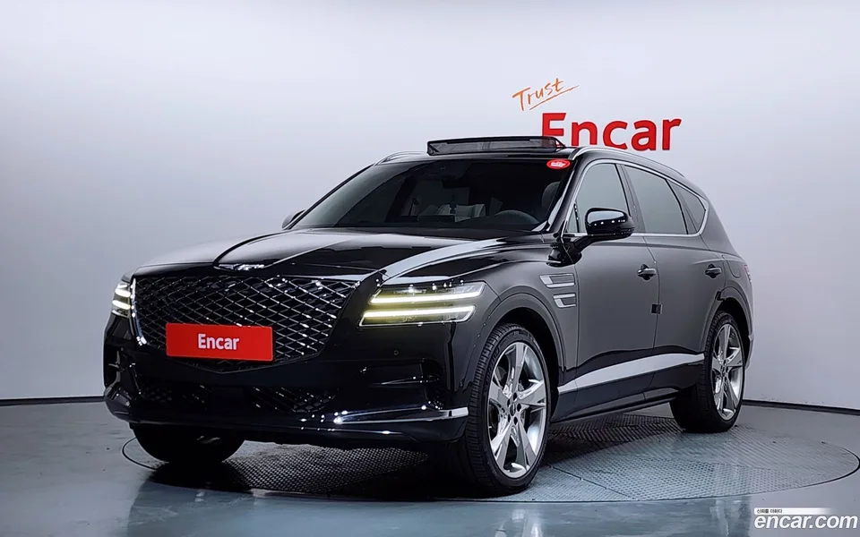 Genesis GV80 2.5T 2WD 2023 — фото 1, купить с доставкой в Москву