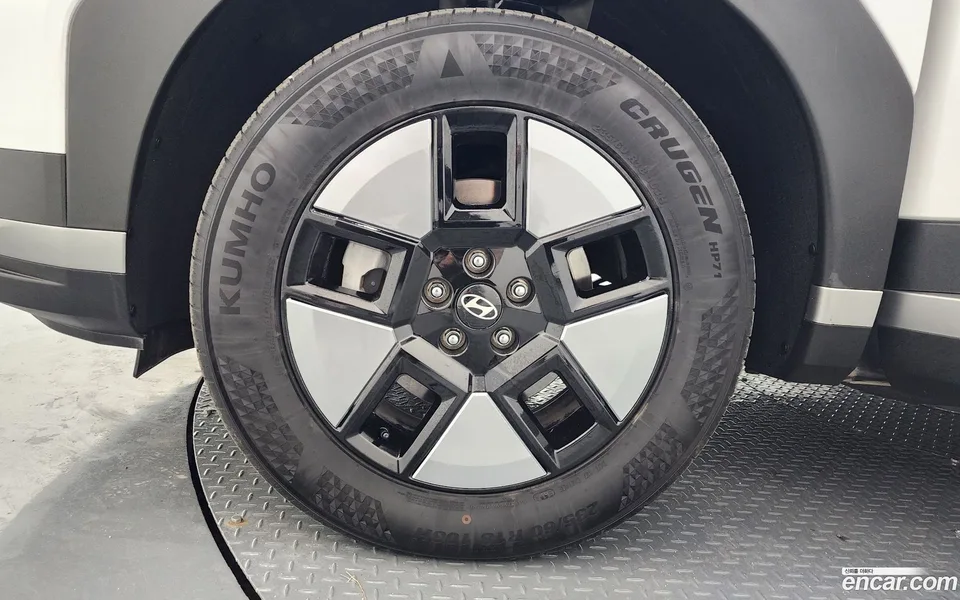 Hyundai Santa Fe HEV 1.6 2WD 2024 — миниатюра 5