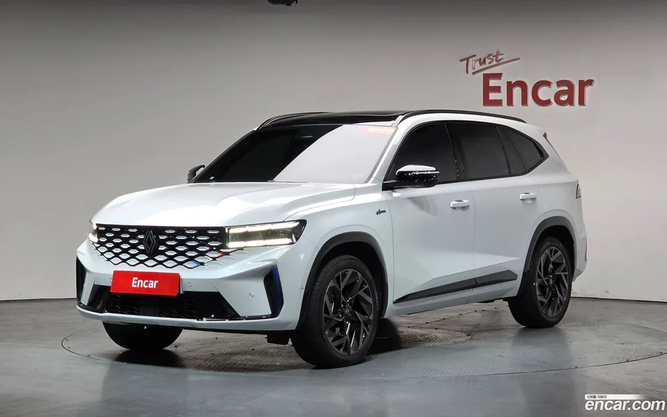 Renault Samsung Grand Koleos 1.5 E-TECH 2WD 2025 — фото 1, купить с доставкой в Москву