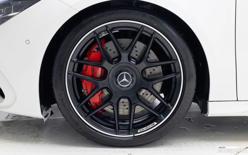 Mercedes-Benz CLA-Class AMG CLA 45 S 4MATIC+ 2025 — миниатюра 5