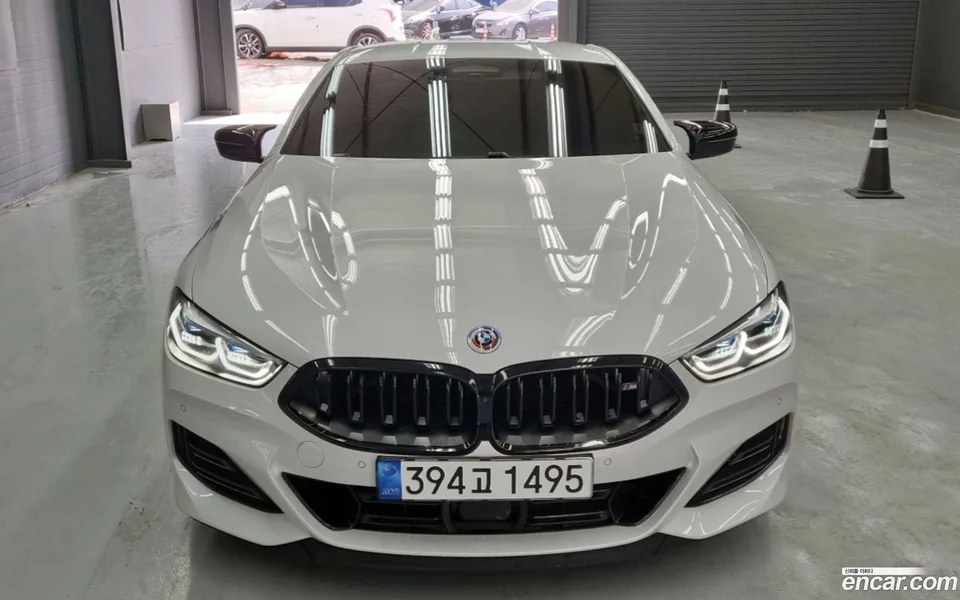 BMW 8 Series M850i xDrive 2022 — миниатюра 3