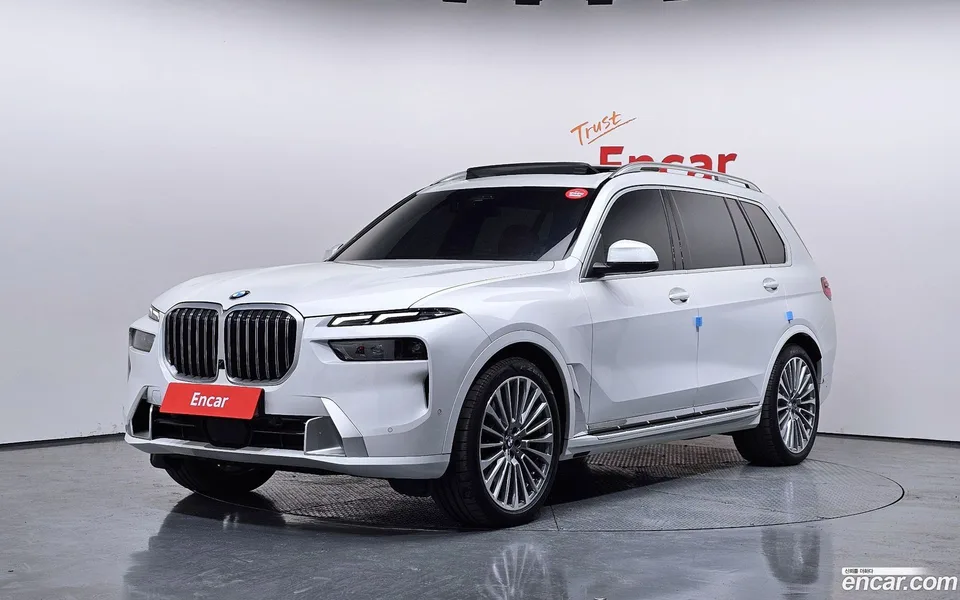 BMW X7 xDrive 40d 7 2024 — фото 1, купить с доставкой в Москву